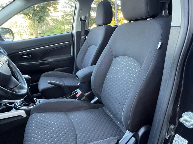 Mitsubishi ASX Mitsubishi ASX 1.6B Xenon Klimatyzacja Panorama Dach Hak Key Less Go!