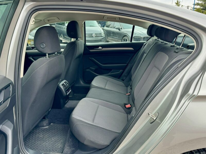 Volkswagen Passat Salon PL,LED,Navi,PDC,Serwis,Gwarancja B8 (2014-2023)