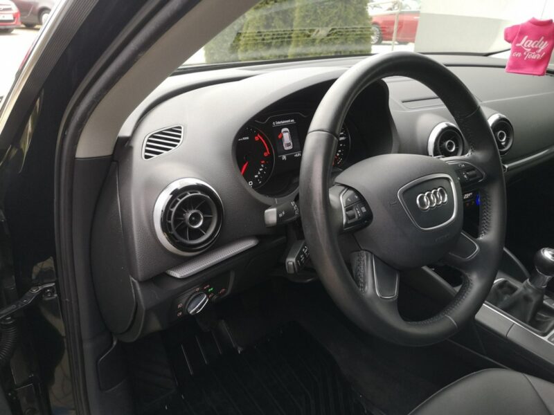 Audi A3 2.0 TDI 150KM Klimatronic Tempomat Nawi Bixenon Led Alu Serwis 8V (2012-)