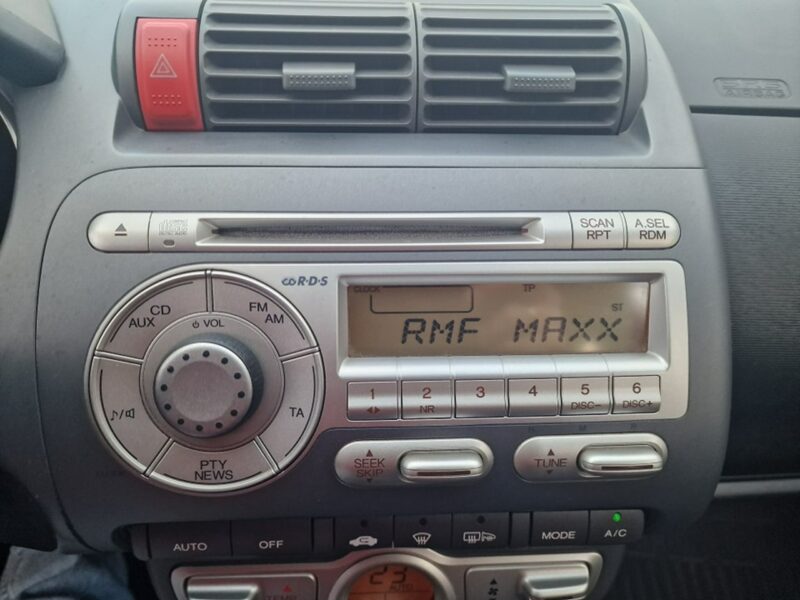 Honda Jazz 1.4 Benzyna 83 KM, Klimatyzacja Automatyczna, Hak, Nowe Sprzęgło !!! II (2002-2008)