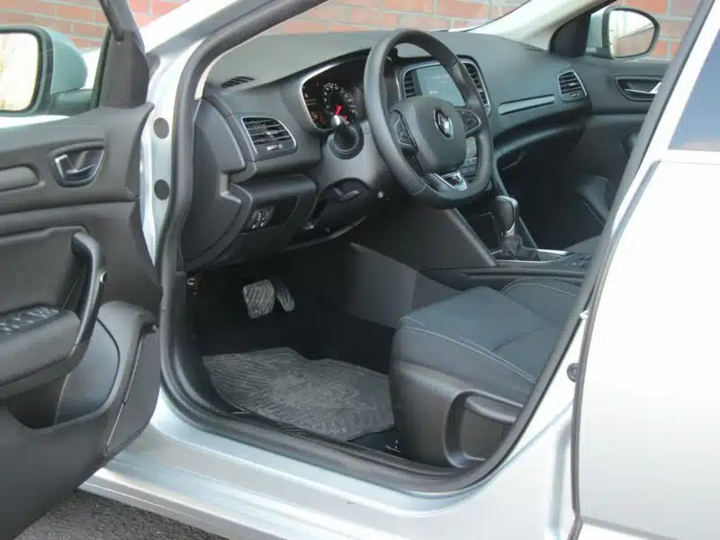 Renault Megane Aut*Navi*FullLed*Radar*Alu18*Temp*Komp*Pdc*Android*Kamera*GwarVGS !!! IV (2016-)