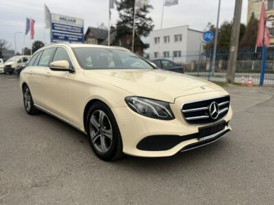 Mercedes E 220 E220d T 9G-tronic 197KM Navi FullLed Kamera Asystent Model 2020 FV 23% W213 (2016-)
