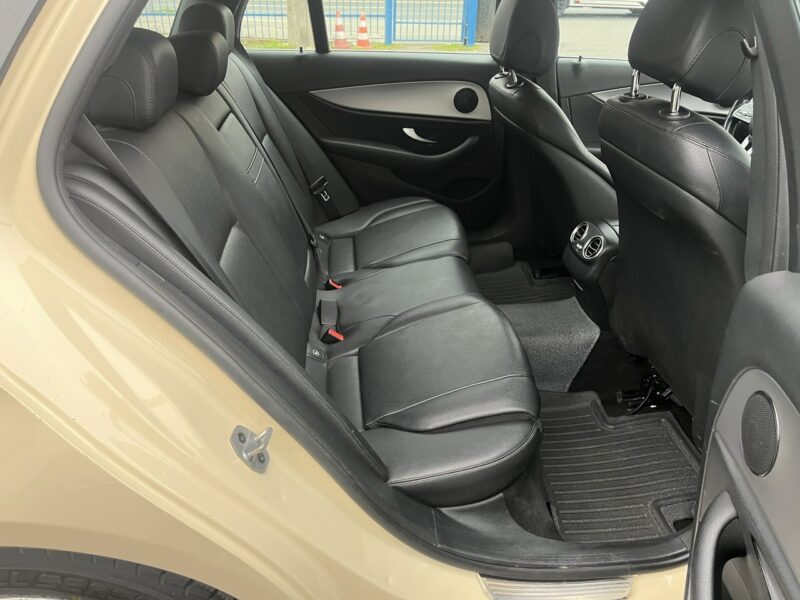 Mercedes E 220 E220d T 9G-tronic 197KM Navi FullLed Kamera Asystent Model 2020 FV 23% W213 (2016-)