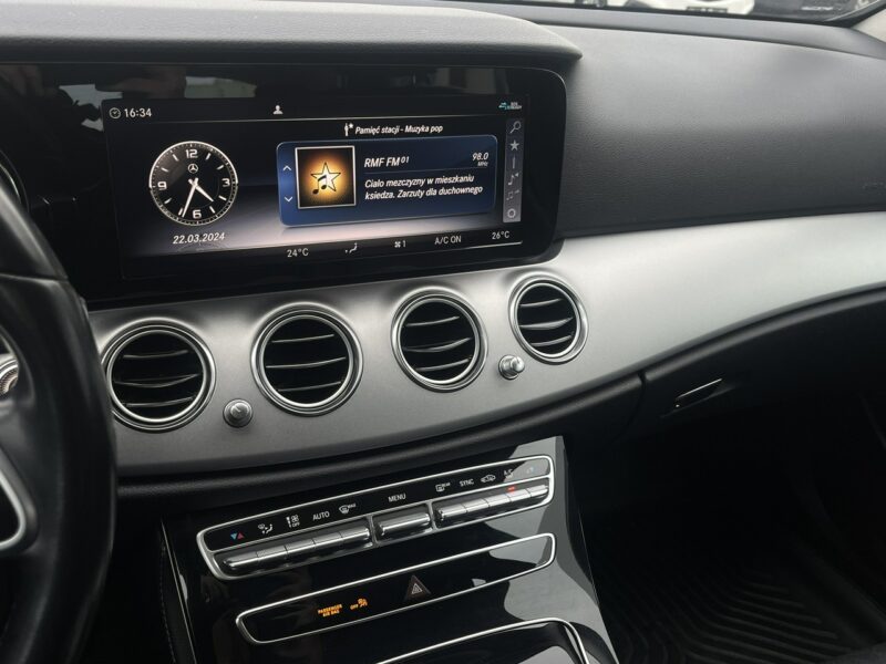 Mercedes E 220 E220d T 9G-tronic 197KM Navi FullLed Kamera Asystent Model 2020 FV 23% W213 (2016-)