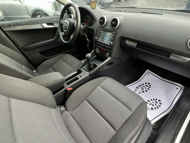 Audi A3 Lift / Ledy * 1.4 Benzyna * Gwarancja w cenie * Przebieg 204*ZAREJ.PL 8P (2003-2012)