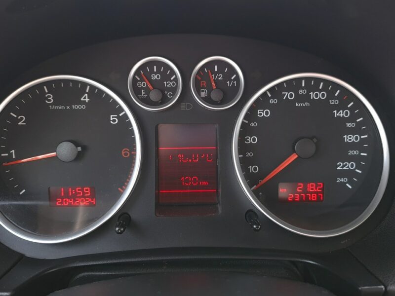 Audi A2 1.4 Benzyna* FULL OPCJA * Nowy rozrząd * Panorama, Klima ,Czujniki TOP 8Z (1999-2005)