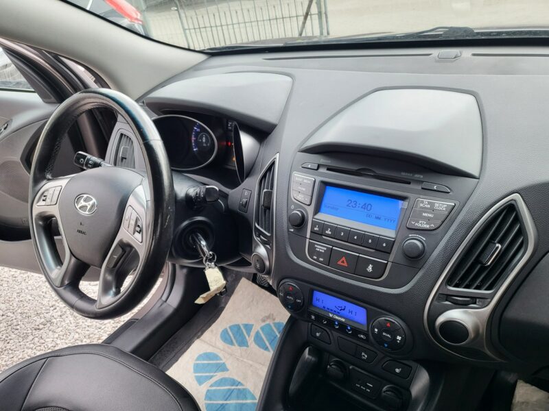 Hyundai ix35 1.6 135 KMI Właściciel 100% Przebieg Raty ASO TUV Gwarancja Zapraszamy