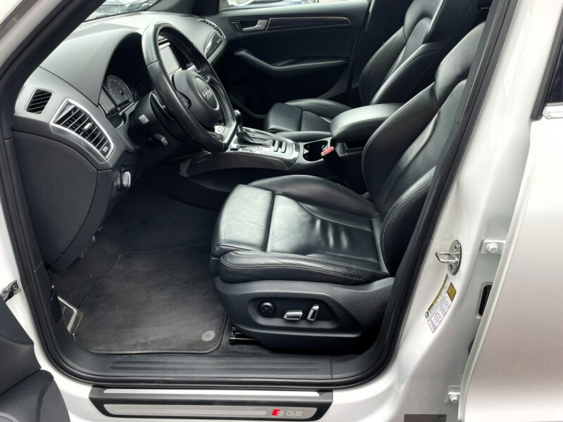 Audi SQ5 Panorama dach, Skórzana tapicerka, Podgrzewane fotele, Światła LED 8R (2013-)