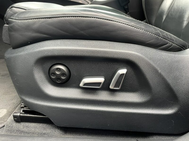 Audi SQ5 Panorama dach, Skórzana tapicerka, Podgrzewane fotele, Światła LED 8R (2013-)