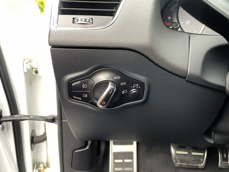 Audi SQ5 Panorama dach, Skórzana tapicerka, Podgrzewane fotele, Światła LED 8R (2013-)