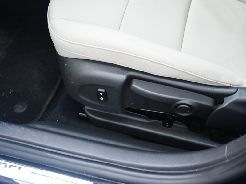 Opel Insignia 1,6d DUDKI11 Navi,Klimatr 2 str.Asystent Pasa Ruchu,Full-Matrix,OKAZJA B (2017-)