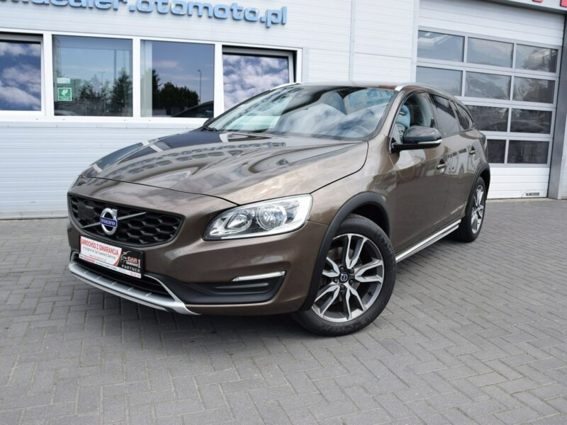 Volvo V60 Cross Country 2.0 D3 Summum 100% bezwypadkowy Serwis LED Skóra Navi EURO-5 Zamiana