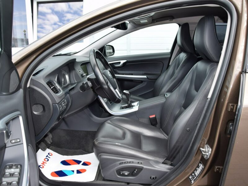 Volvo V60 Cross Country 2.0 D3 Summum 100% bezwypadkowy Serwis LED Skóra Navi EURO-5 Zamiana