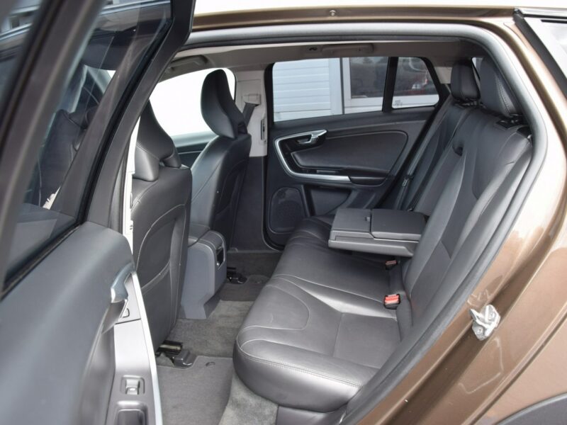Volvo V60 Cross Country 2.0 D3 Summum 100% bezwypadkowy Serwis LED Skóra Navi EURO-5 Zamiana