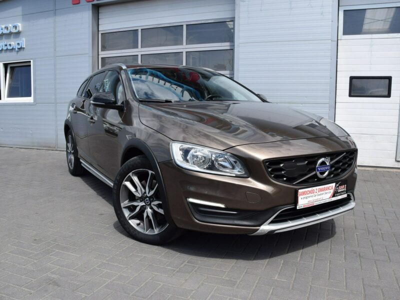 Volvo V60 Cross Country 2.0 D3 Summum 100% bezwypadkowy Serwis LED Skóra Navi EURO-5 Zamiana