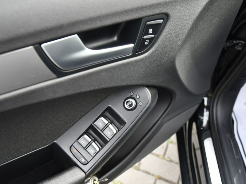 Audi A4 1,8TFSI DUDKI11, Navi< Klimatr 2 str.Alu,Tempomat,Manual,Hak.OKAZJA B8 (2007-2015)