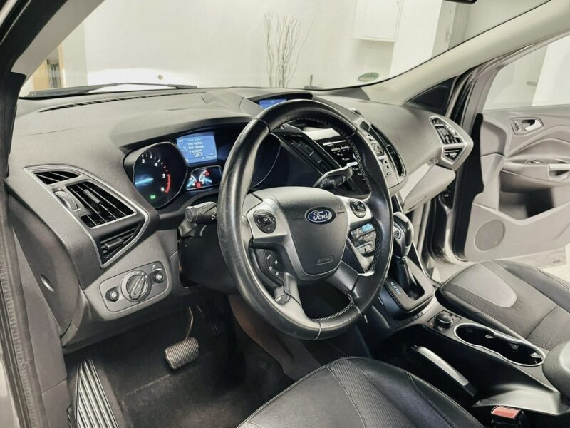 Ford Kuga 2.0 180KM INDIVIDUAL*4x4*Klimatronic*Duża Navi*SONY Audio*Panorama*FUL II (2012-)