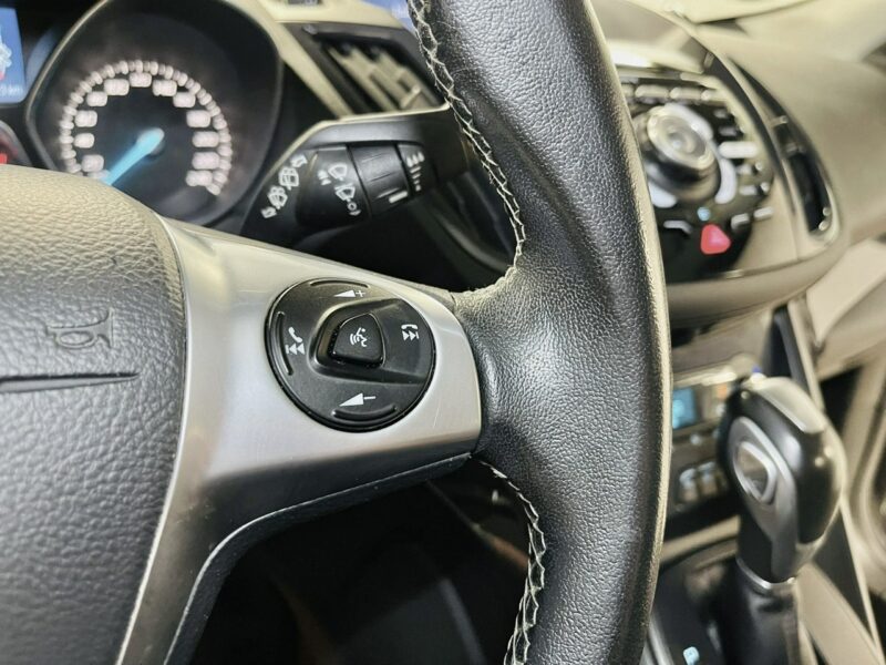 Ford Kuga 2.0 180KM INDIVIDUAL*4x4*Klimatronic*Duża Navi*SONY Audio*Panorama*FUL II (2012-)