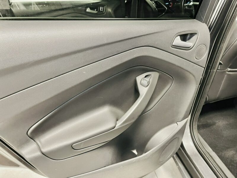Ford Kuga 2.0 180KM INDIVIDUAL*4x4*Klimatronic*Duża Navi*SONY Audio*Panorama*FUL II (2012-)