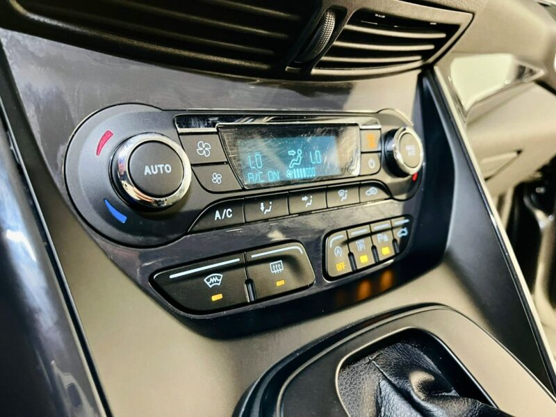 Ford Kuga 2.0 180KM INDIVIDUAL*4x4*Klimatronic*Duża Navi*SONY Audio*Panorama*FUL II (2012-)