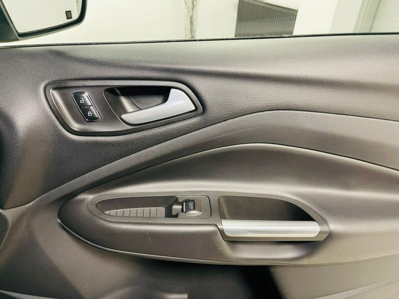 Ford Kuga 2.0 180KM INDIVIDUAL*4x4*Klimatronic*Duża Navi*SONY Audio*Panorama*FUL II (2012-)