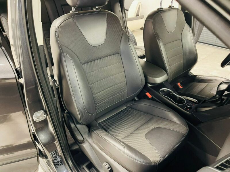 Ford Kuga 2.0 180KM INDIVIDUAL*4x4*Klimatronic*Duża Navi*SONY Audio*Panorama*FUL II (2012-)