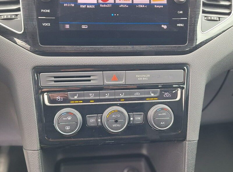 Volkswagen Golf Sportsvan automat LEDY xsenon highline masaz radar navi I (2014-)