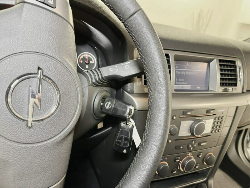 Opel Vectra 1.9 CDTi 100PS*COSMO PLUS Innovation*Navi*Skóry*Idealny Z Niemiec C (2002-2008)