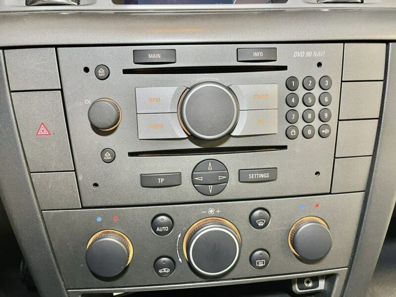 Opel Vectra 1.9 CDTi 100PS*COSMO PLUS Innovation*Navi*Skóry*Idealny Z Niemiec C (2002-2008)