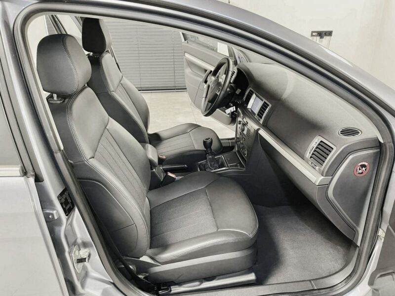Opel Vectra 1.9 CDTi 100PS*COSMO PLUS Innovation*Navi*Skóry*Idealny Z Niemiec C (2002-2008)
