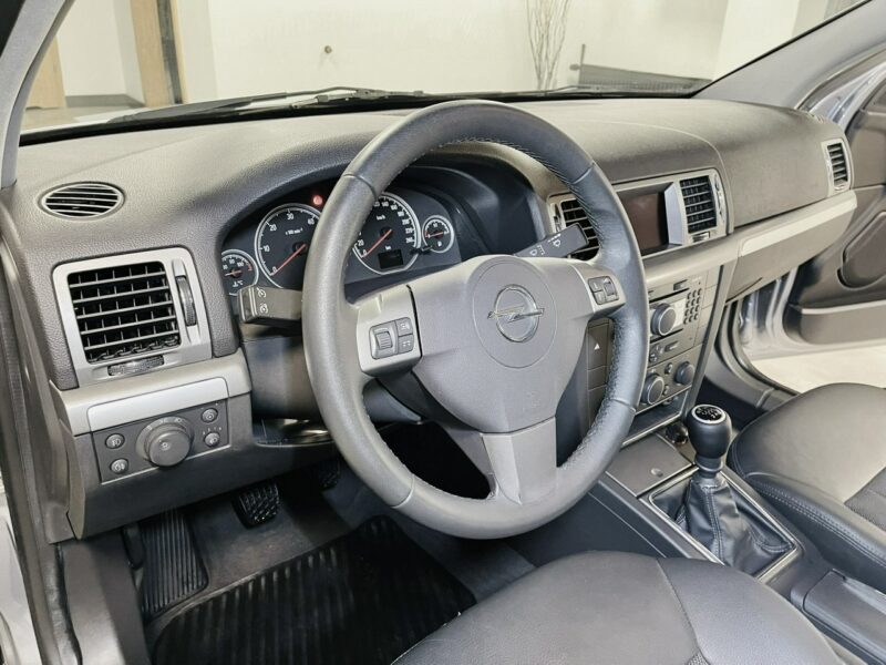 Opel Vectra 1.9 CDTi 100PS*COSMO PLUS Innovation*Navi*Skóry*Idealny Z Niemiec C (2002-2008)