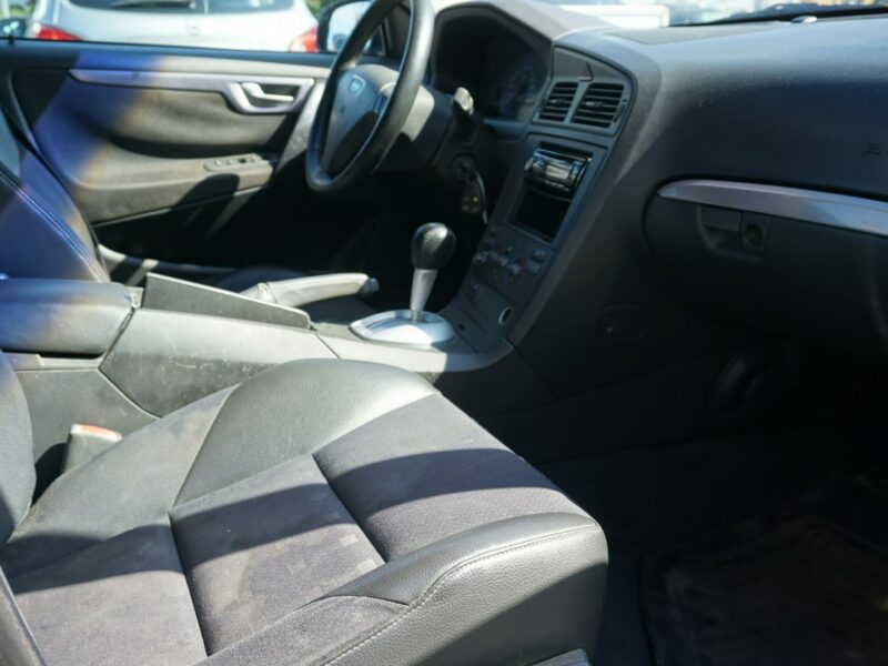 Volvo S60 Zacna limuzyna w benzynie. Klima, I (2000-2010)