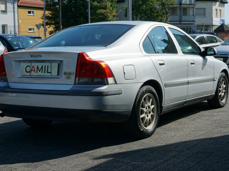 Volvo S60 Zacna limuzyna w benzynie. Klima, I (2000-2010)