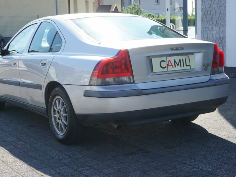 Volvo S60 Zacna limuzyna w benzynie. Klima, I (2000-2010)