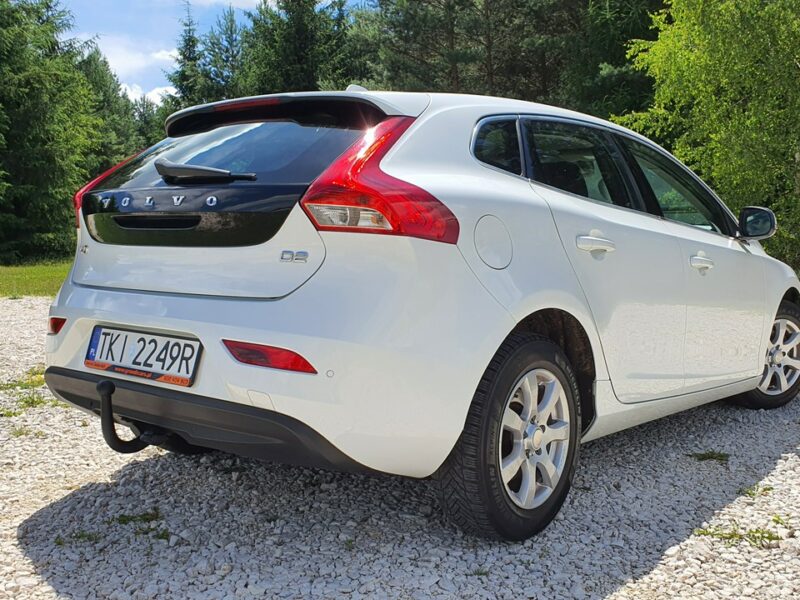 Volvo V40 2.0 D2 120KM # Momentum # Navi # Climatronic # Skóra # BIAŁY !!! II (2012-)