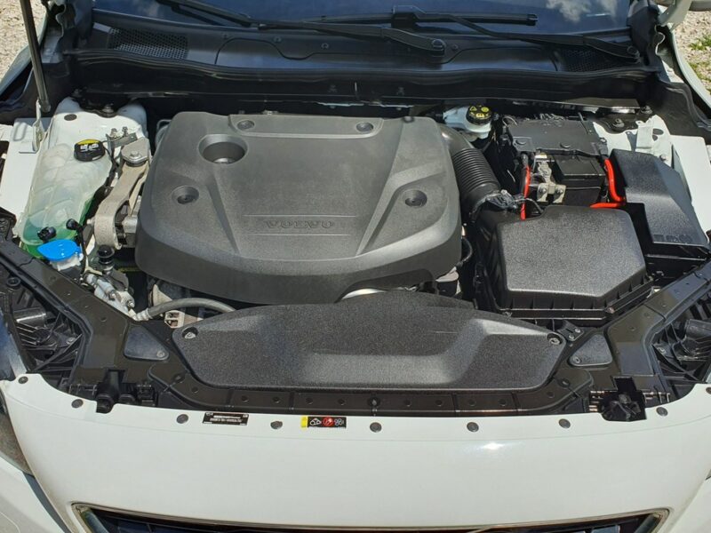 Volvo V40 2.0 D2 120KM # Momentum # Navi # Climatronic # Skóra # BIAŁY !!! II (2012-)
