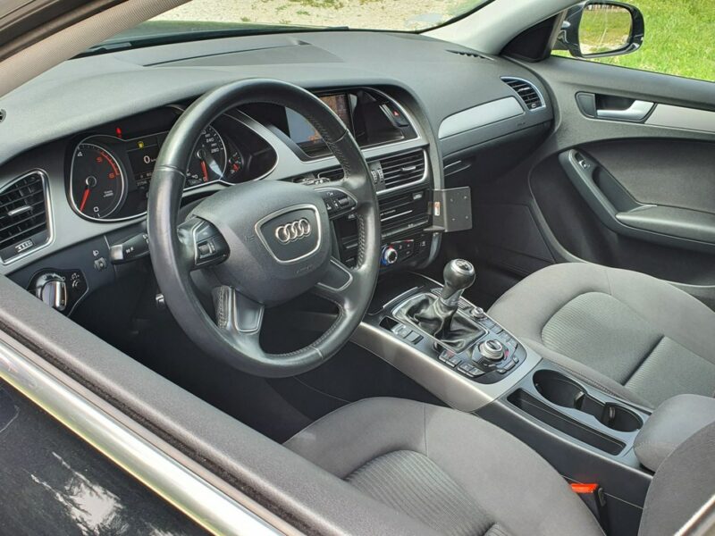 Audi A4 2.0 TDI 136KM # AVANT # Navi # Climatronic # Serwisowany w ASO # IGŁA B8 (2007-2015)