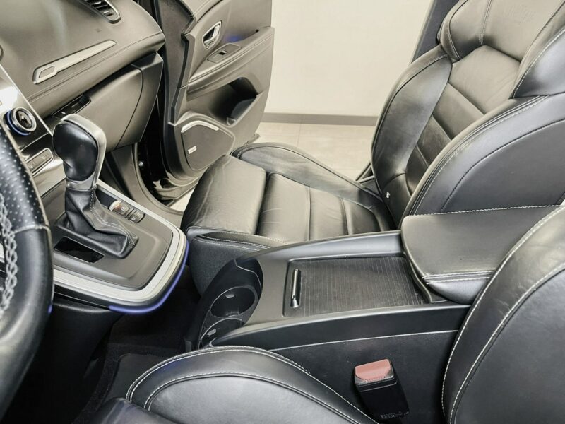 Renault Grand Scenic 1.6 DCi 160KM*INITIALE PARIS*BOSE*Komfortsitze*7-osób*KeyLess*AUTOMAT III (2016-2021)