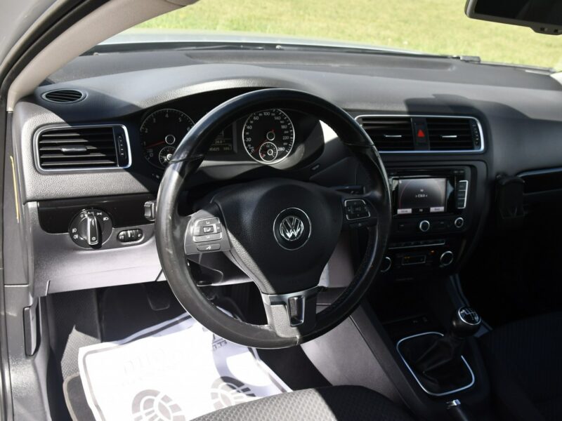 Volkswagen Jetta 1,2Turbo DUDKI11 Serwis,Navi,Klimatr 2 str.Tempomat.kredyt.OKAZJA A6 (2010-)