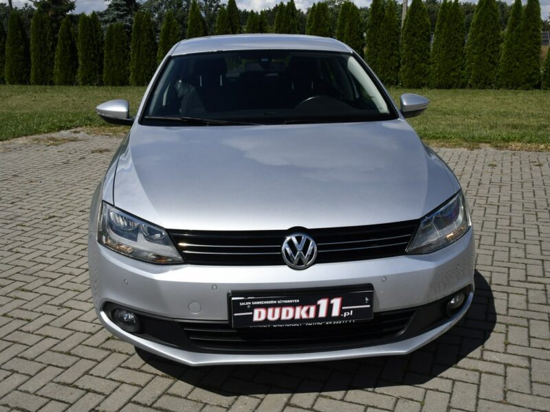 Volkswagen Jetta 1,2Turbo DUDKI11 Serwis,Navi,Klimatr 2 str.Tempomat.kredyt.OKAZJA A6 (2010-)