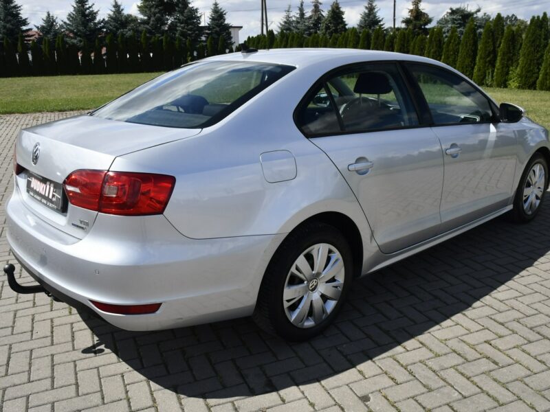 Volkswagen Jetta 1,2Turbo DUDKI11 Serwis,Navi,Klimatr 2 str.Tempomat.kredyt.OKAZJA A6 (2010-)