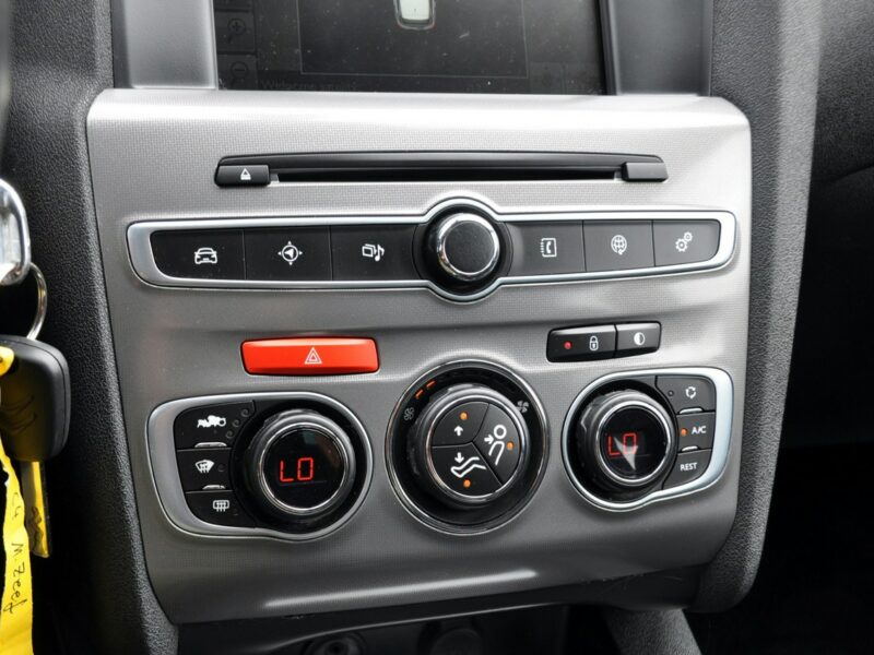 Citroen C4 1.6HDI(120KM)*Lift*Led*Duża Navi*BLS*2xParktroni*Klimatronik*I Wł*ASO II (2010-)