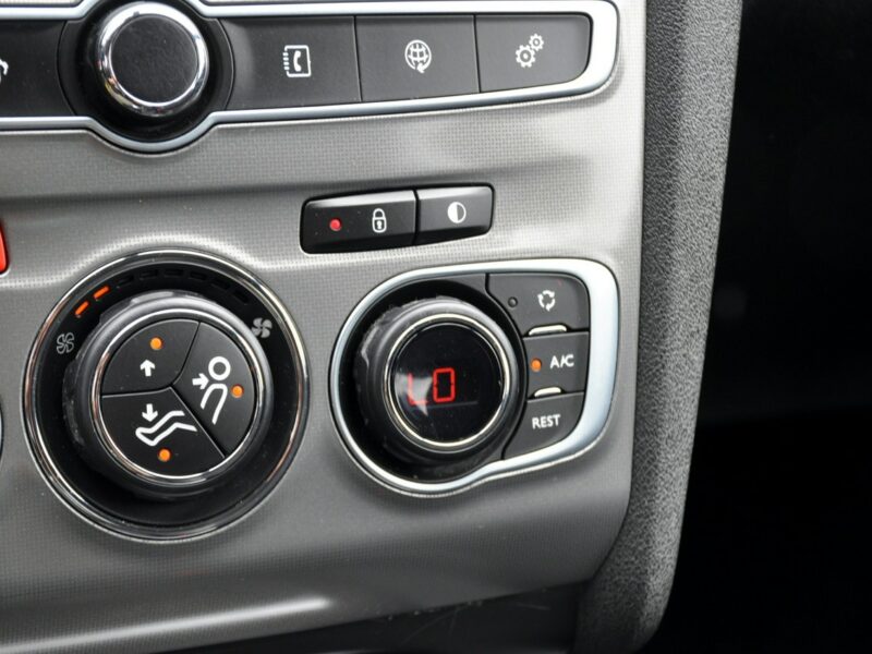 Citroen C4 1.6HDI(120KM)*Lift*Led*Duża Navi*BLS*2xParktroni*Klimatronik*I Wł*ASO II (2010-)