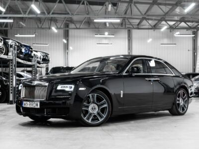Rolls-Royce Ghost 6.6 V12 570KM. Gwiezdny sufit Starlight. Salon PL. 1 właściciel. FV23%