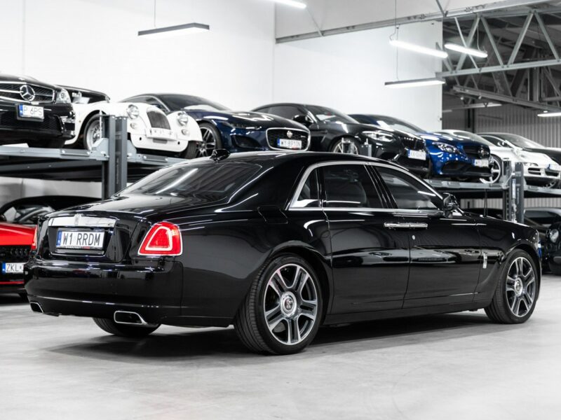 Rolls-Royce Ghost 6.6 V12 570KM. Gwiezdny sufit Starlight. Salon PL. 1 właściciel. FV23%