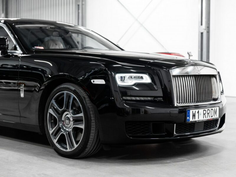 Rolls-Royce Ghost 6.6 V12 570KM. Gwiezdny sufit Starlight. Salon PL. 1 właściciel. FV23%