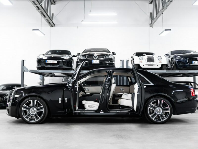 Rolls-Royce Ghost 6.6 V12 570KM. Gwiezdny sufit Starlight. Salon PL. 1 właściciel. FV23%