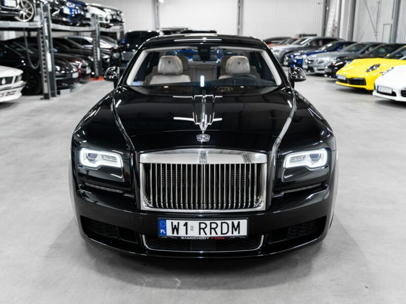 Rolls-Royce Ghost 6.6 V12 570KM. Gwiezdny sufit Starlight. Salon PL. 1 właściciel. FV23%