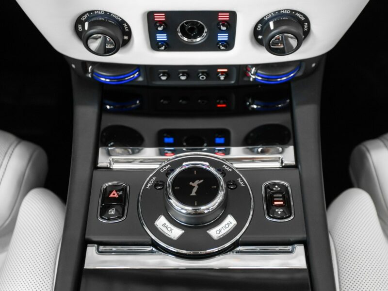 Rolls-Royce Ghost 6.6 V12 570KM. Gwiezdny sufit Starlight. Salon PL. 1 właściciel. FV23%