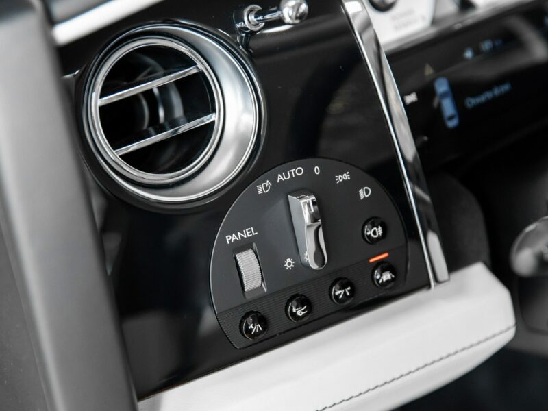 Rolls-Royce Ghost 6.6 V12 570KM. Gwiezdny sufit Starlight. Salon PL. 1 właściciel. FV23%